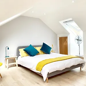https://the-birches-cambridge-cambridgeshire.cambridgehotelsuk.com